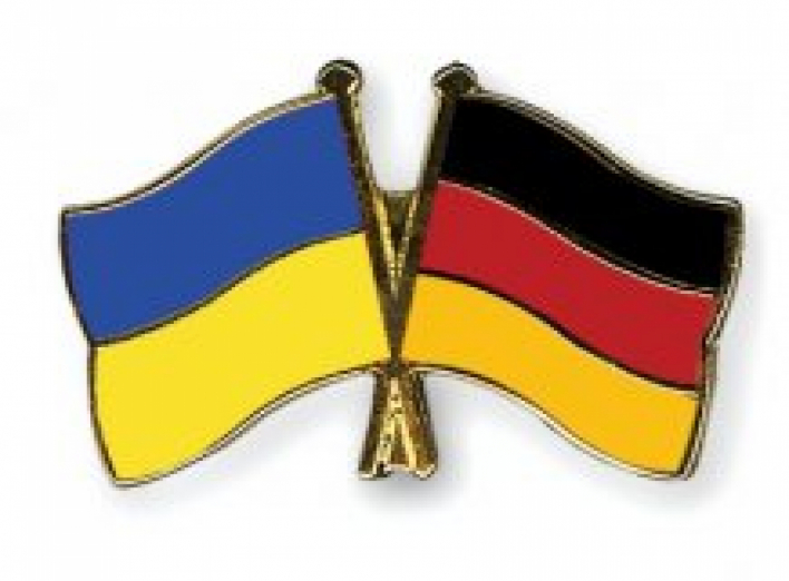 Германия смягчила требования к документам украинцев