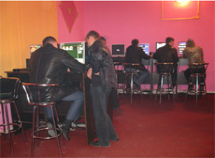 На Сумщине налоговики закрыли зал игровых автоматов