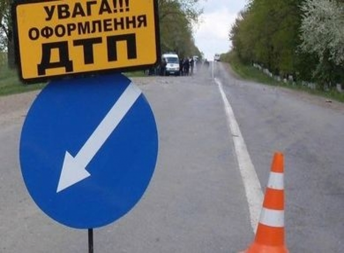 ДТП на Сумщине: автомобиль насмерть сбил пешехода и скрылся (+фото)