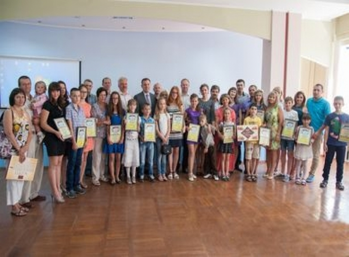 «FRUNZE осуществляет мечты-2015»: 14 юных сумчан выиграли замечательный летний отдых для себя и своих родных