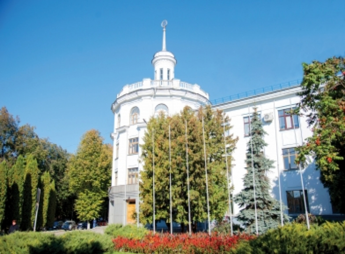 Сумское НПО продолжает погашать долги по зарплате 