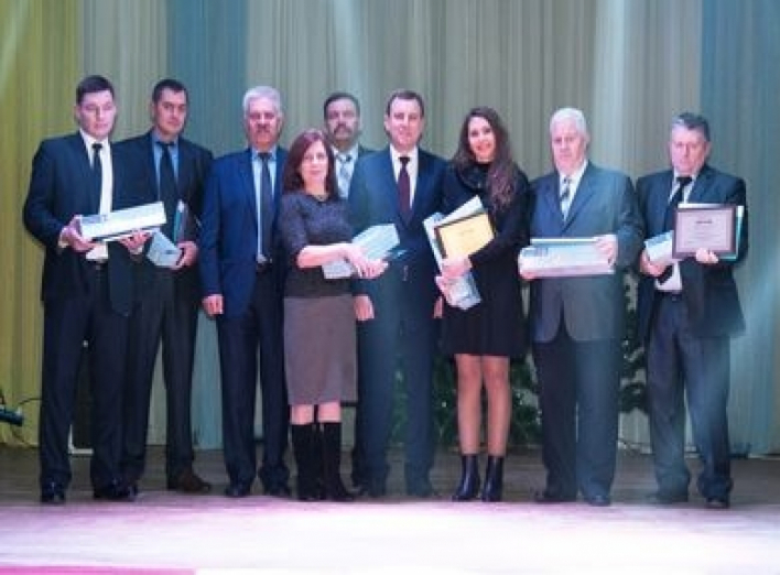 В Сумском НПО наградили лучших работников и трудовые династии года (+фото)