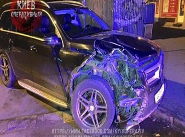 Сын нардепа от Сумщины устроил двойное ДТП в Киеве (+фото)