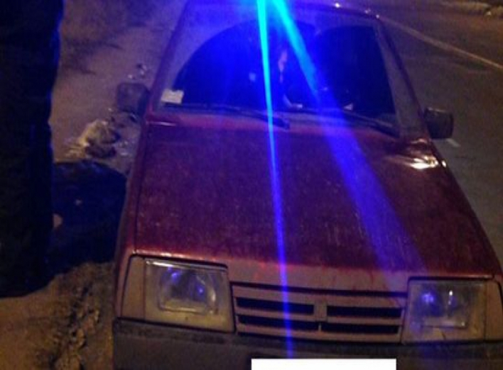 В Сумах пьяный водитель ездил ночью без включенного света фар (+фото)