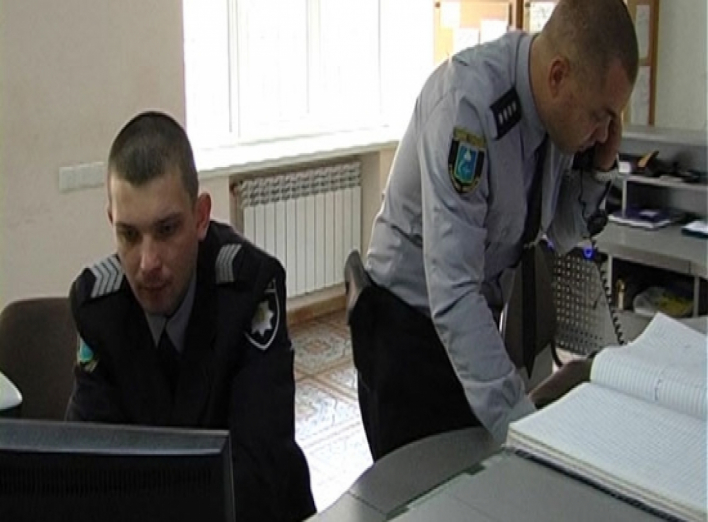 В Сумах полиция задержала двух молодых людей, которые совершили разбойное нападение (+фото)