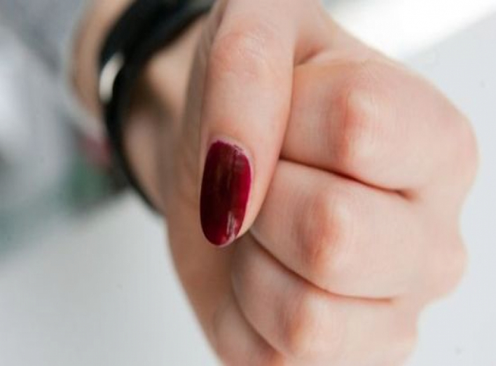 34-летняя жительница Сумщины не сдержала эмоций и побила отца