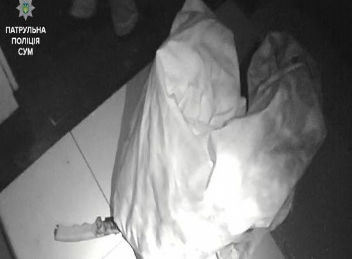 В Сумах в ночной клуб пытался зайти пьяный вооруженный мужчина