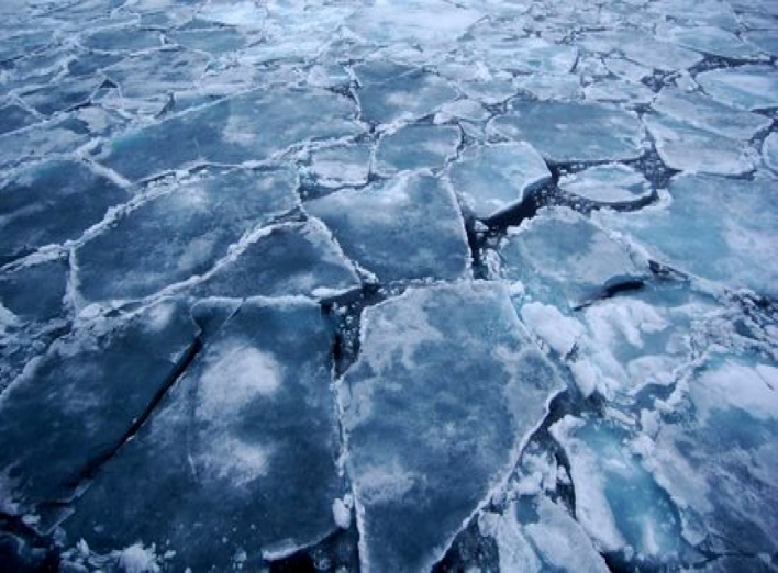 В Сумах водолазы извлекли из воды тело рыбака