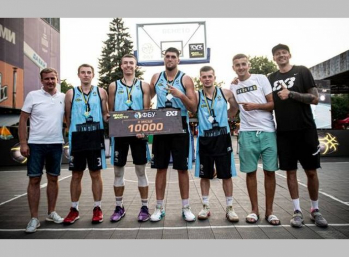 Сумские стритболисты выиграли «серебро» в Киеве фото