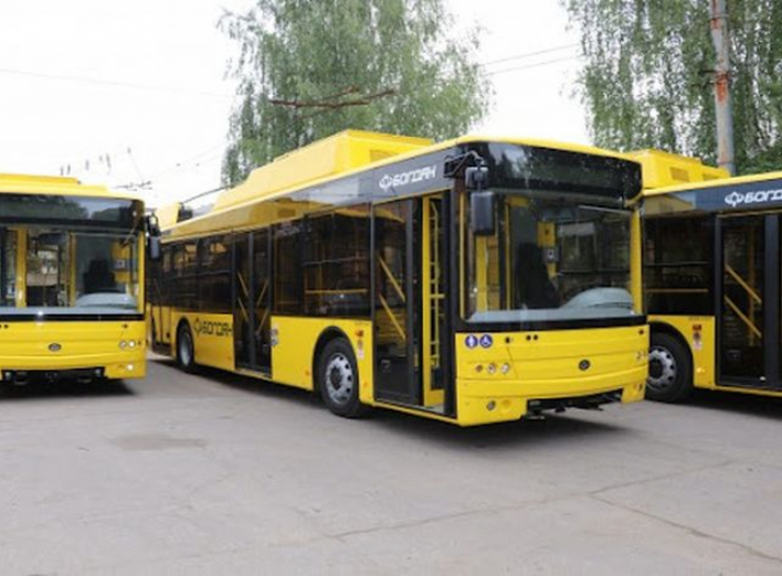 Тролейбуси на чотирьох маршрутах тимчасово курсуватимуть за частково зміненою схемою фото
