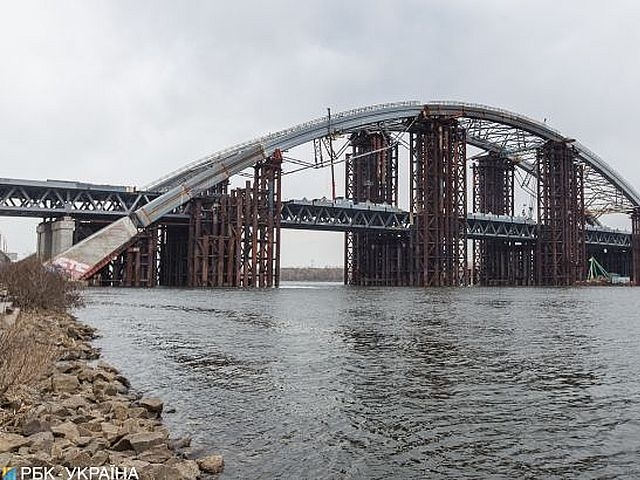 На будівництві мосту в Києві намагалися розікрасти 3 млрд 