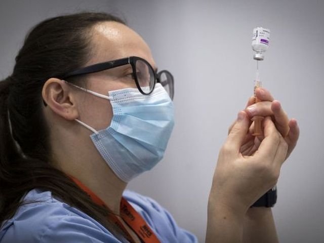 Польща у грудні розпочне вакцинацію дітей від COVID