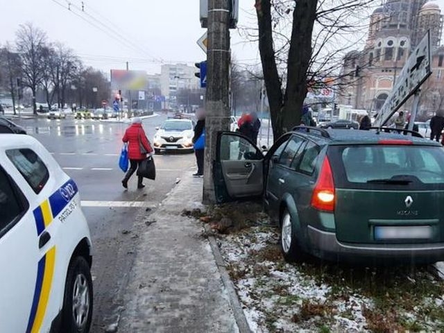 Резонансна ДТП у Луцьку: неповнолітнього водія затримали фото