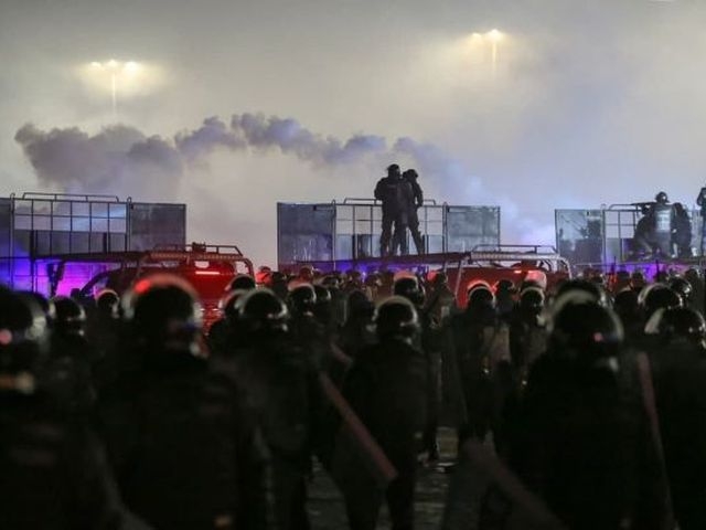 Казахстан охоплений протестами. Що відбувається