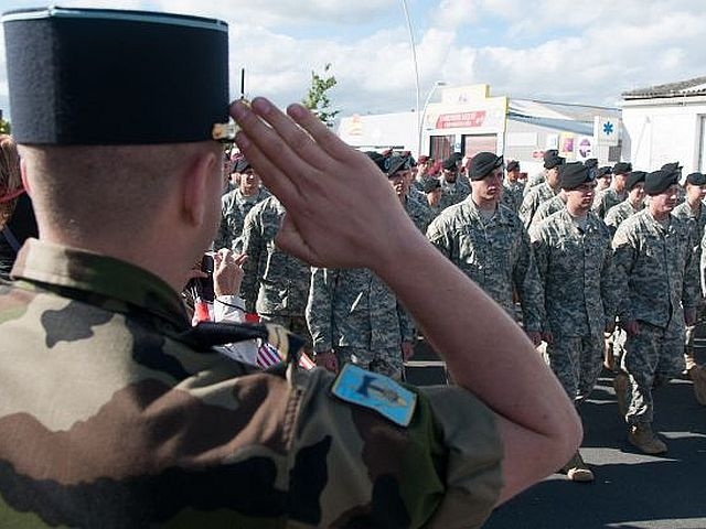 Українців з Французького легіону відпускають на захист батьківщини фото