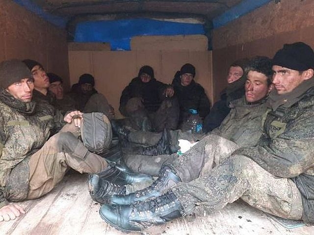 На Сумщині взяли в полон ще майже 30 російських військових фото