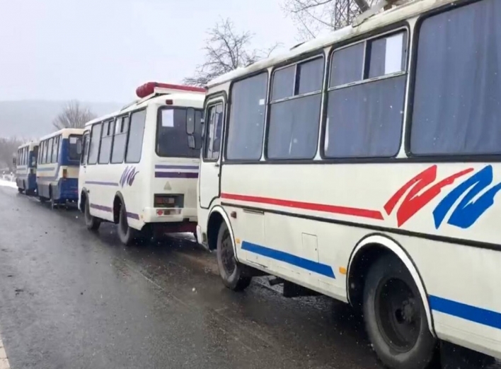 Для евакуації людей з Сум виїхало 36 автобусів фото