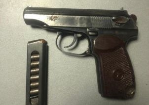 Сумська поліція вилучила зброю у порушника комендантської години фото