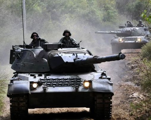 Іспанія планує вперше передати Україні важке озброєння
