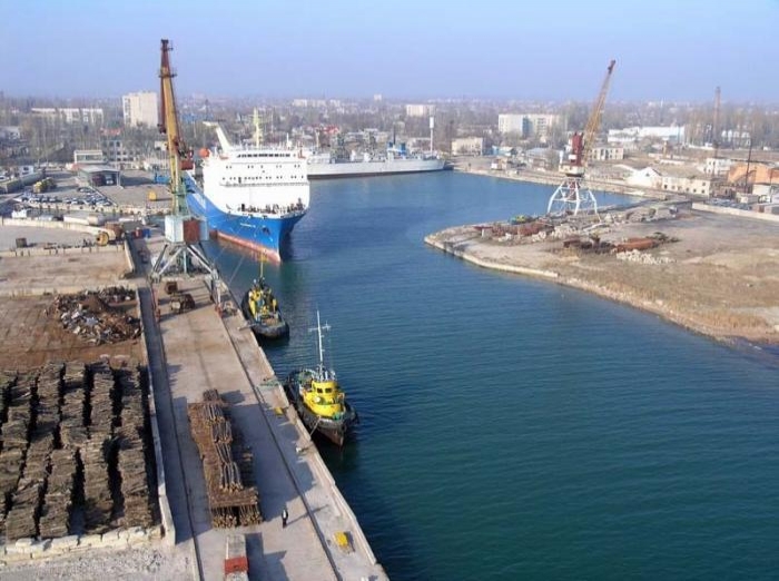 В українських портах досі заблоковані приблизно 80 іноземних суден фото