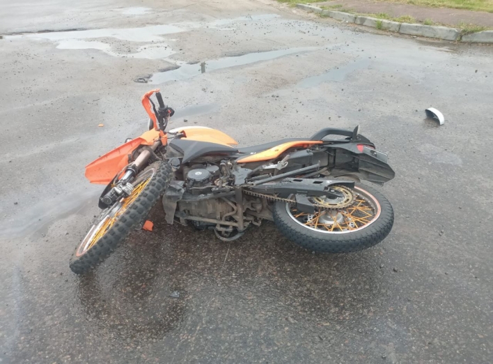 У Сумах у ДТП травмувалася мотоциклістка фото