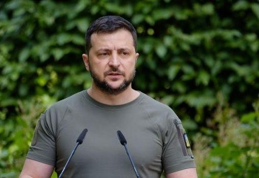 Зеленський відповів, коли знімуть заборону на виїзд чоловіків з України фото