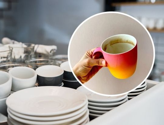 Супер способи позбутися слідів чаю та кави на чашках