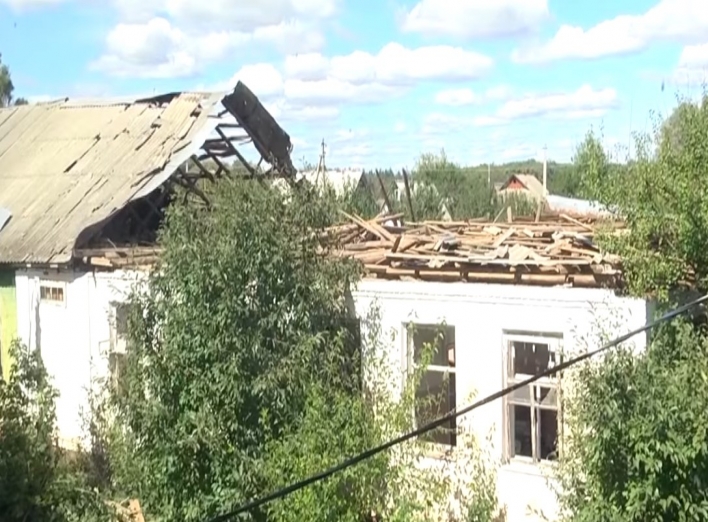 У Великий Писарівці під час авіаудару постраждали восьмеро місцевих жителів фото У Великий Писарівці під час авіаудару постраждали восьмеро місцевих жителів фото