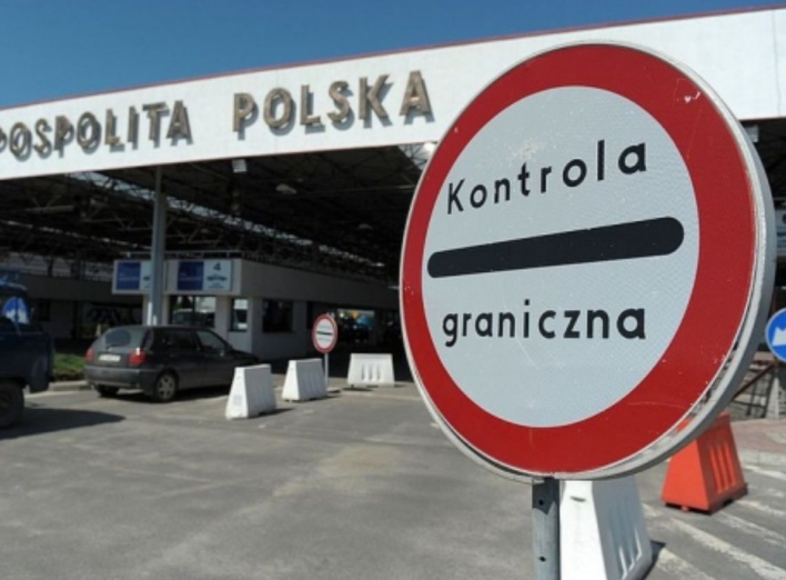 Польща офіційно посилила правила в’їзду для росіян  фото