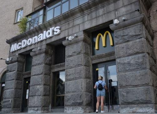 McDonald’s відновлює роботу в Україні фото