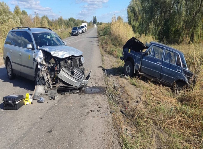 На Охтирщині зіткнулися дві автівки: пасажирка загинула фото