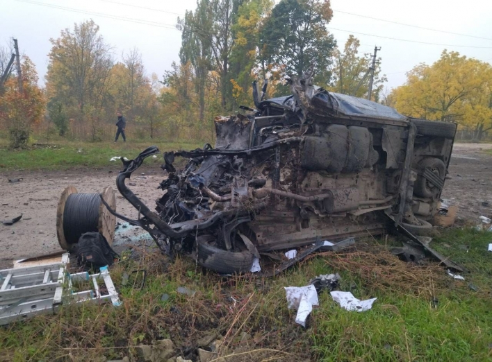 На Сумщині на міні підірвалась автівка: водій загинув, троє поранено фото
