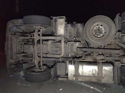 13 жовтня на Сумщині перекинулася вантажівка фото