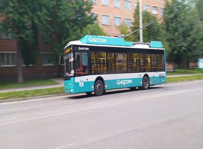 У Сумах тролейбуси за маршрутами 5, 7, 13 відновлюють рух фото