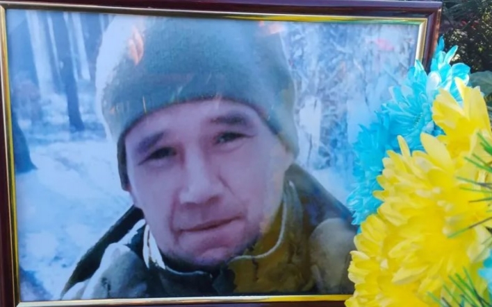 У Краснопіллі провели в останню путь військовослужбовця, який загинув внаслідок ракетного обстрілу фото