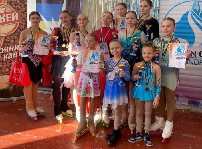 Сумські фігуристи з медалями всеукраїнського турніру фото