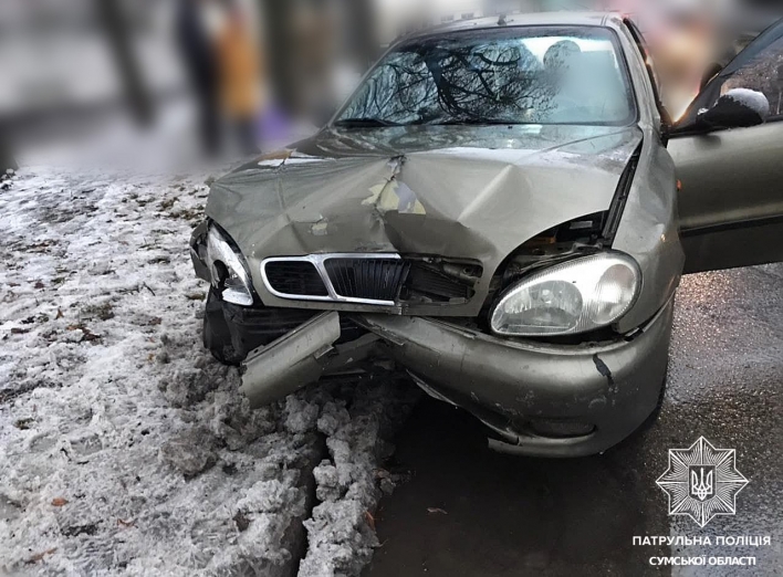 У Сумах п'яний водій пошкодив чотири автівки фото