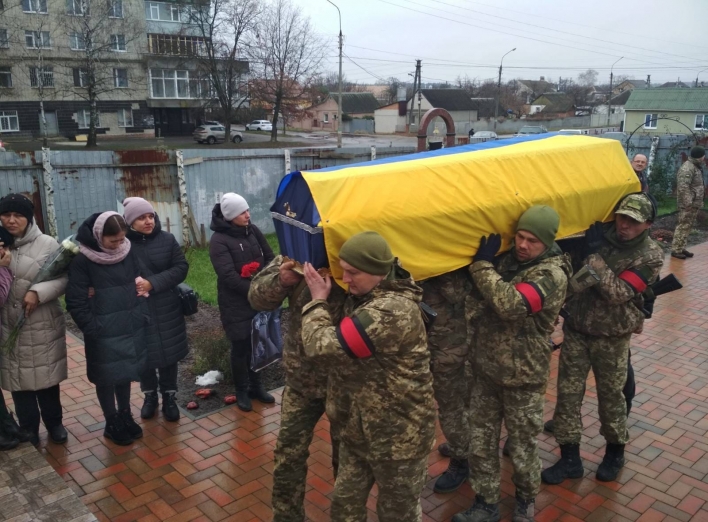 Суми провели в останню путь захисника України фото