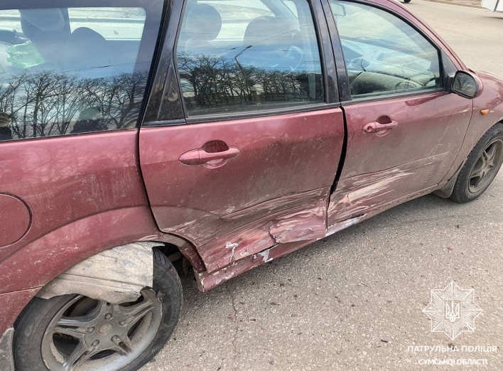 У Сумах в ДТП постраждала пасажирка авто фото