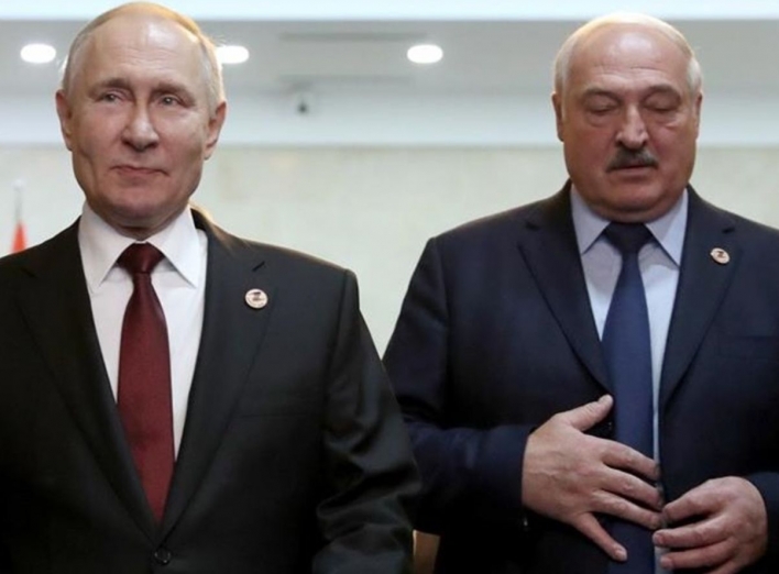 Лукашенко полетів до Росії фото