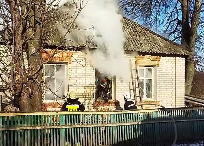 На Сумщині на пожежі загинули дві жінки (відео) фото