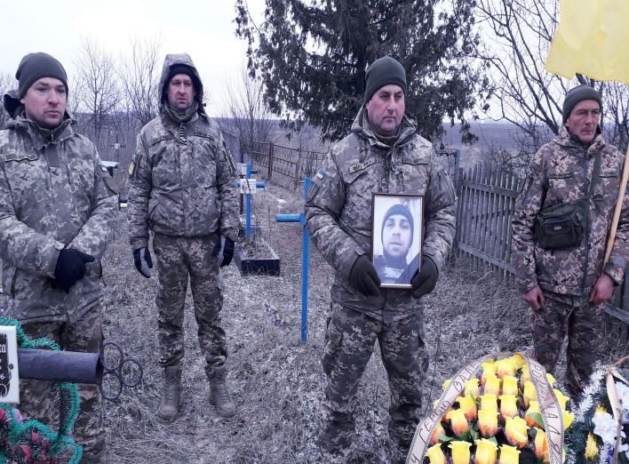 На Сумщині поховали захисника України, який загинув під Бахмутом фото