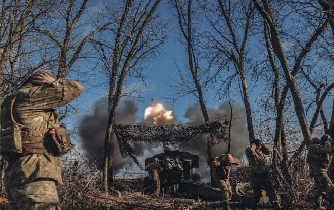 Вертоліт та майже 800 окупантів: Генштаб назвав втрати Росії в Україні за добу фото