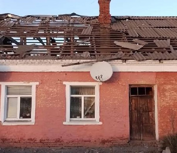 Одна жінка загинула, ще двоє людей поранені - росіяни обстріляли будинок багатодітної родини в Есманьській громаді фото
