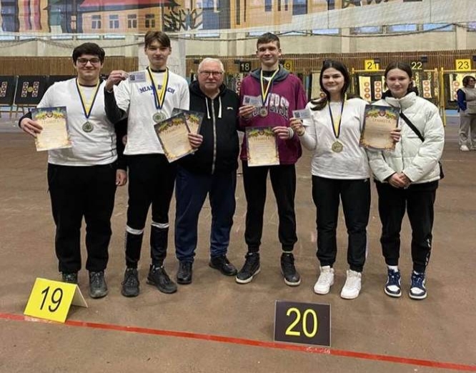 Сумські юніори з медалями на чемпіонаті України зі стрільби з луку фото
