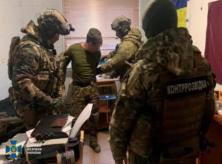 Правоохоронці Сумщини затримали двох російських агентів фото