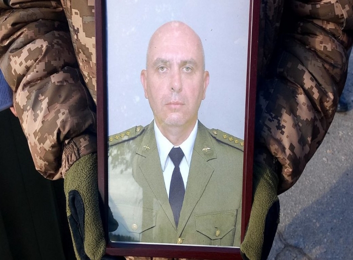 У Сумах поховали військовослужбовця Геннадія Бутенка фото