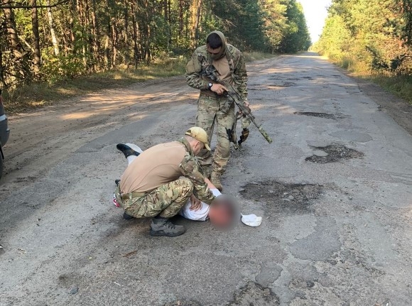 На Сумщині судитимуть держзрадника, який передавав ворогу координати ЗСУ фото