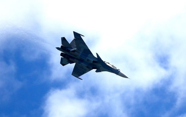 Знищений літак, 10 бронемашин та 820 окупантів: названі нові втрати Росії