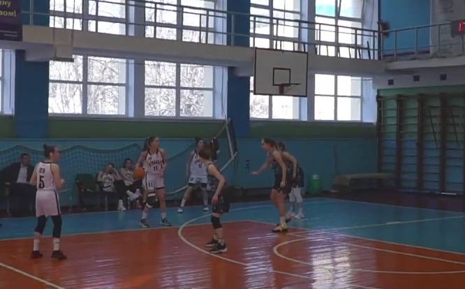 Сумські баскетболістки зіграли у Вінниці фото